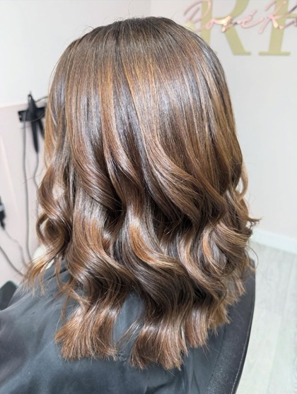 Tone refresh result: brassiness neutralised and soft regrowth blend
